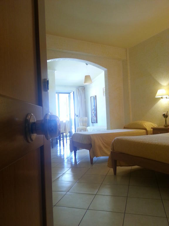 Hotel Mistef Falerna Room photo