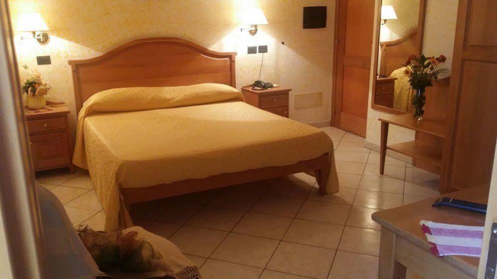 Hotel Mistef Falerna Exterior photo